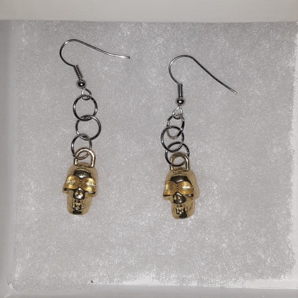 New Hand Made Skull Earrings